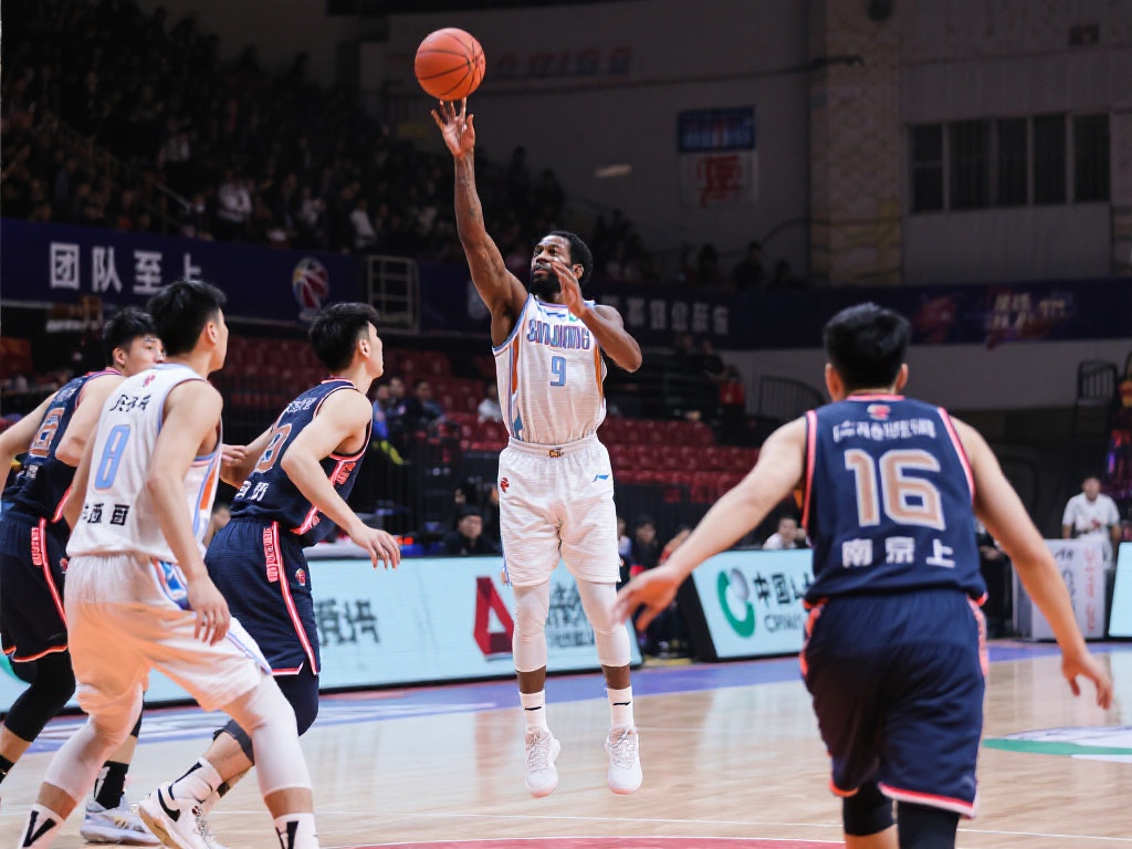 多在空场进 多在空场进